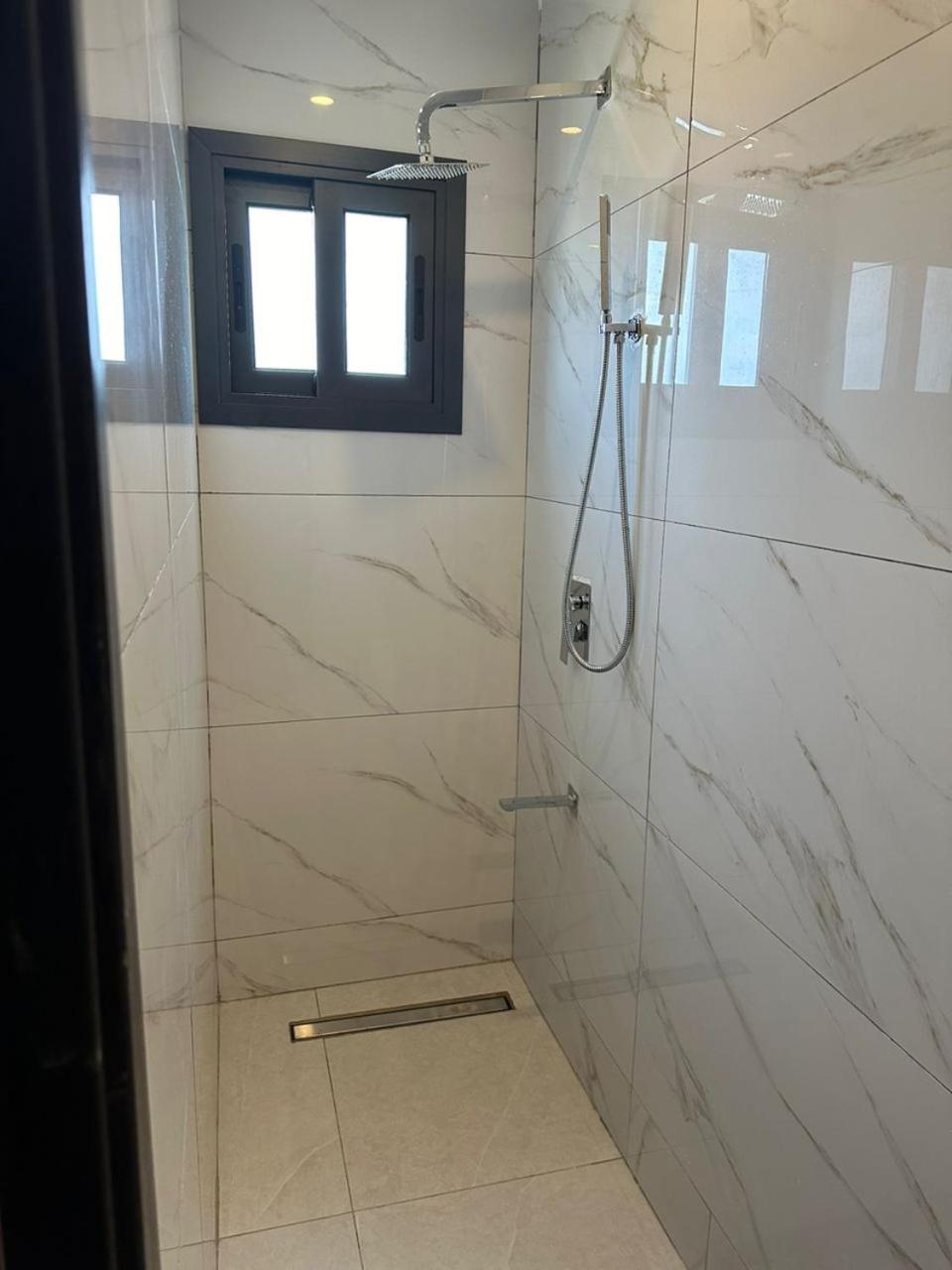 Luxueux Appartements - 2 Pieces Ou 4 Pieces - Quartiers Prises D'Almadies Et Ngor" Dakar Luaran gambar