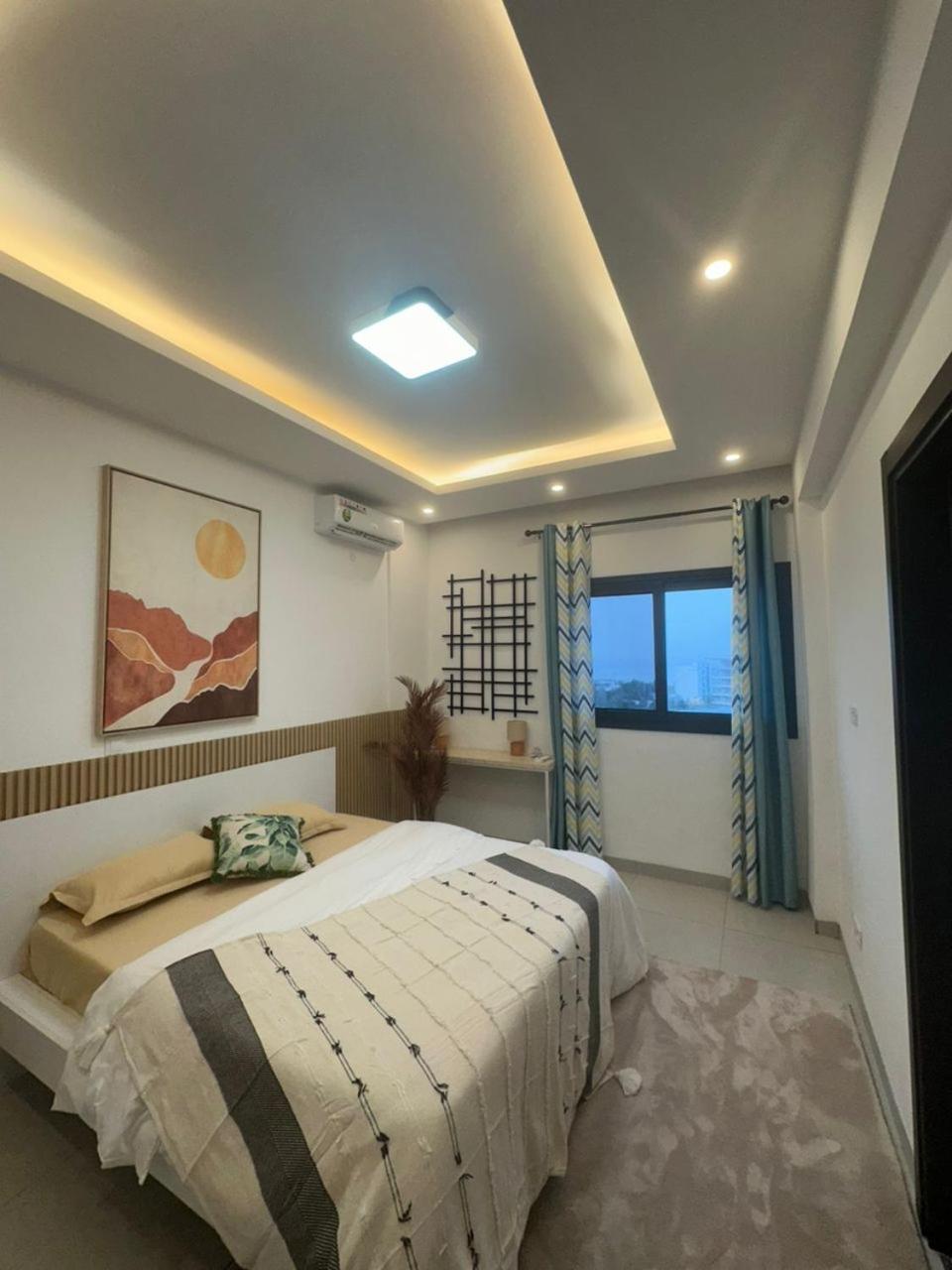 Luxueux Appartements - 2 Pieces Ou 4 Pieces - Quartiers Prises D'Almadies Et Ngor" Dakar Luaran gambar