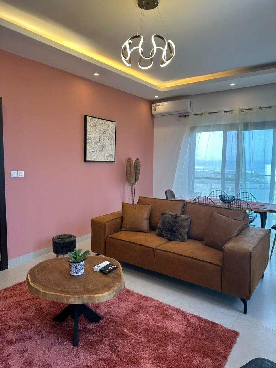 Luxueux Appartements - 2 Pieces Ou 4 Pieces - Quartiers Prises D'Almadies Et Ngor" Dakar Luaran gambar