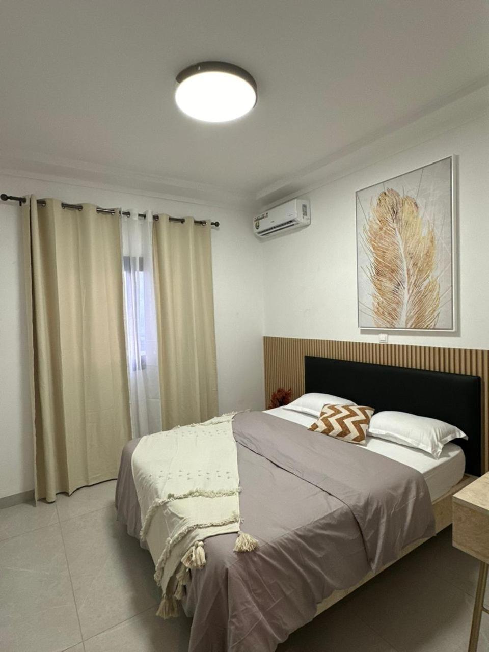 Luxueux Appartements - 2 Pieces Ou 4 Pieces - Quartiers Prises D'Almadies Et Ngor" Dakar Luaran gambar