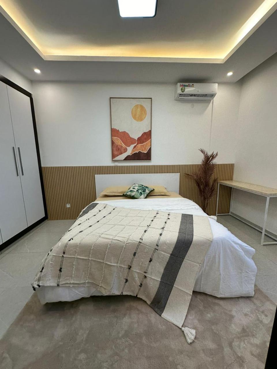 Luxueux Appartements - 2 Pieces Ou 4 Pieces - Quartiers Prises D'Almadies Et Ngor" Dakar Luaran gambar
